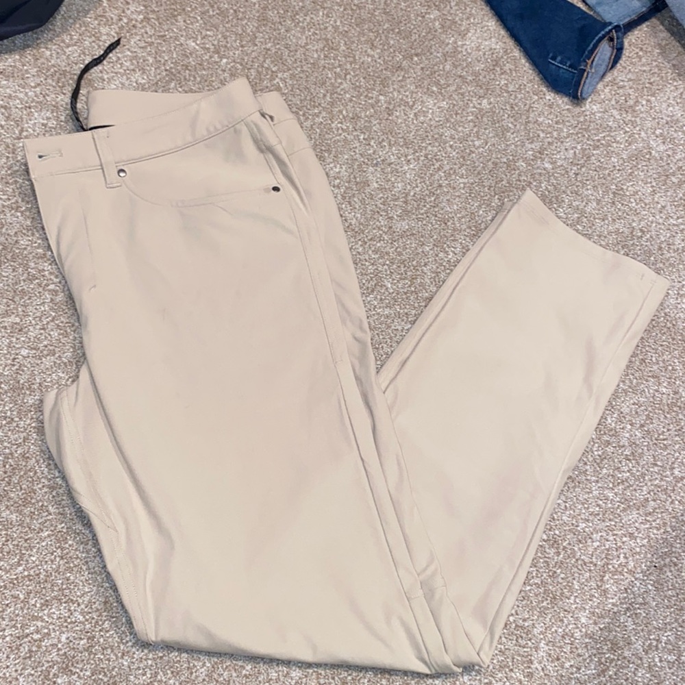 Lululemon mens ABC pant 31 waist and 31 length light tan